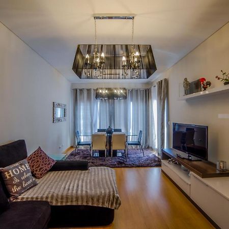 Lovely Apartment Near Airport And Nations Park, With Garage Loures Exteriör bild
