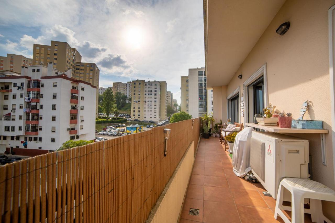 Lovely Apartment Near Airport And Nations Park, With Garage Loures Exteriör bild