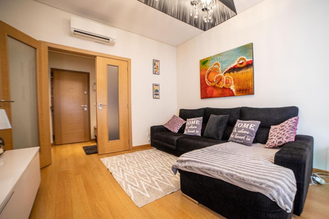 Lovely Apartment Near Airport And Nations Park, With Garage Loures Exteriör bild