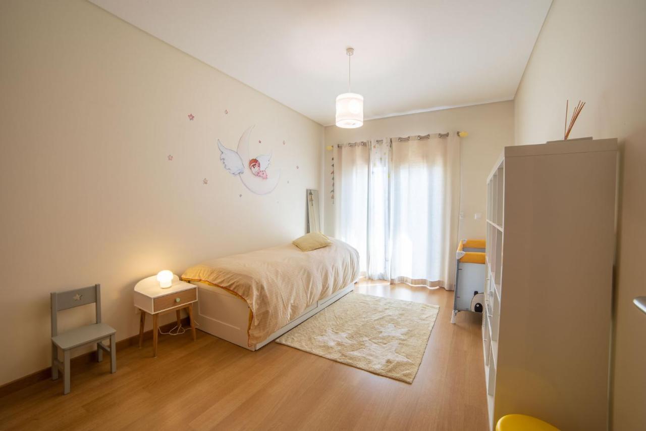 Lovely Apartment Near Airport And Nations Park, With Garage Loures Exteriör bild