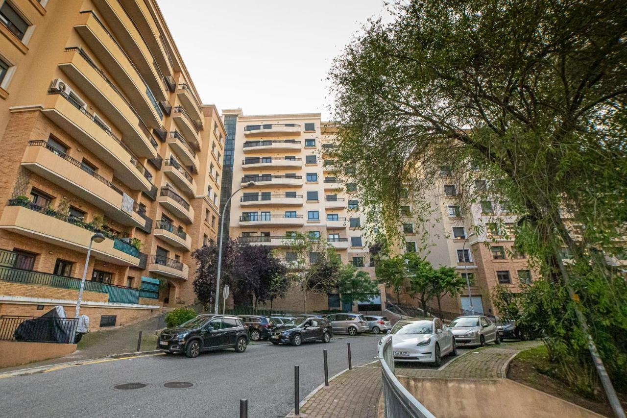 Lovely Apartment Near Airport And Nations Park, With Garage Loures Exteriör bild