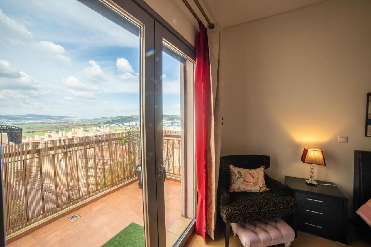 Lovely Apartment Near Airport And Nations Park, With Garage Loures Exteriör bild