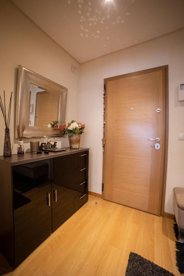 Lovely Apartment Near Airport And Nations Park, With Garage Loures Exteriör bild