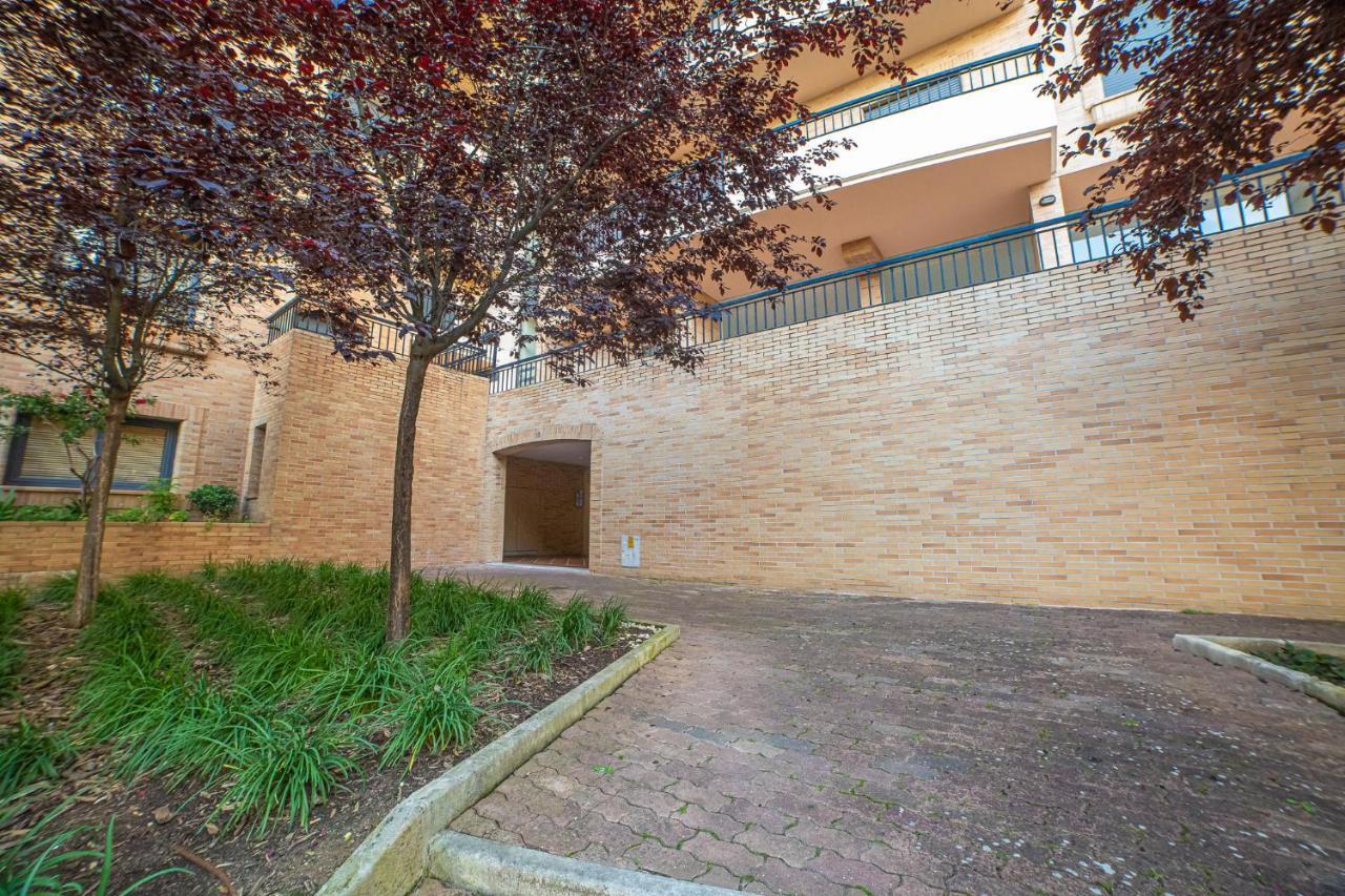 Lovely Apartment Near Airport And Nations Park, With Garage Loures Exteriör bild